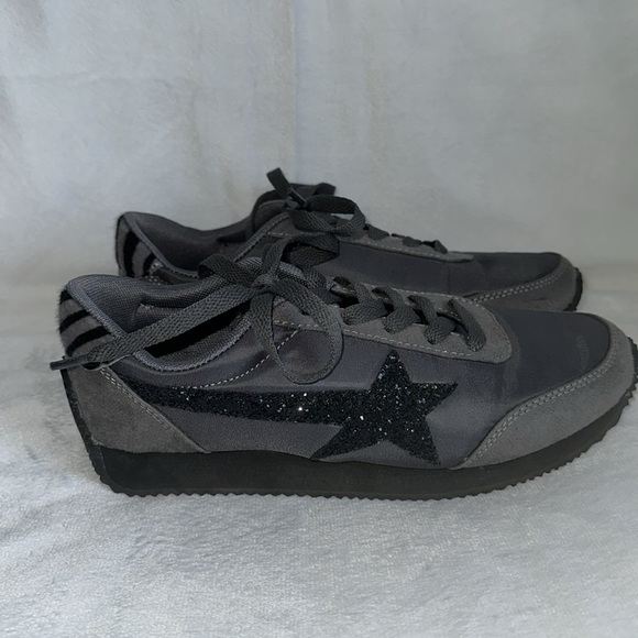 Very G Gypsy Jazz grey and black glitter star sporty sneakers size 7 - Picture 3 of 7